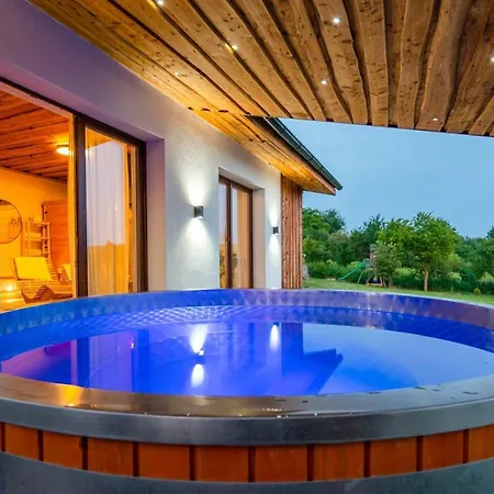 Hacienda Napoli * Sebechleby pri Krupine